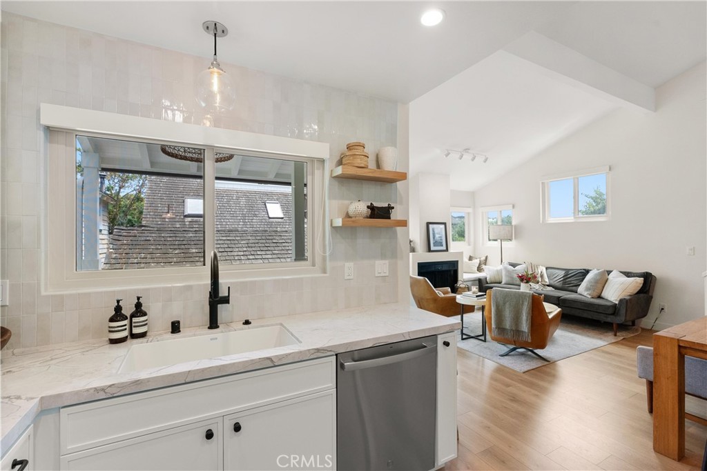 Corona del Mar South of PCH (CDMS) - Residential Lease
