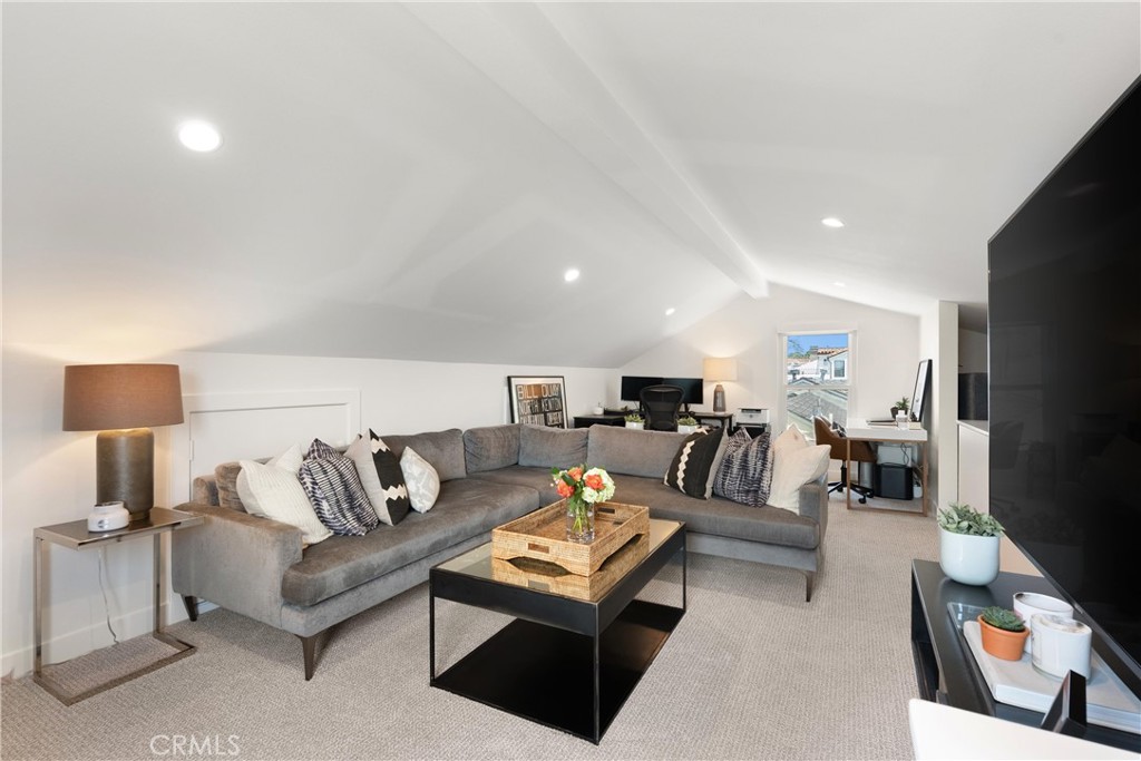 Corona del Mar South of PCH (CDMS) - Residential Lease