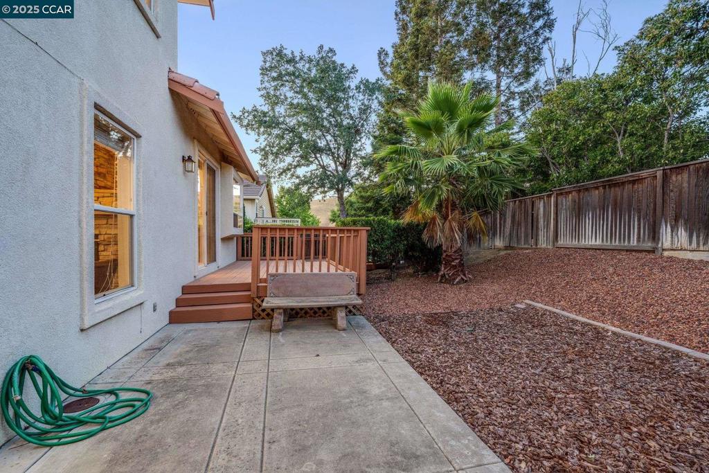 PEACOCK CREEK - Residential