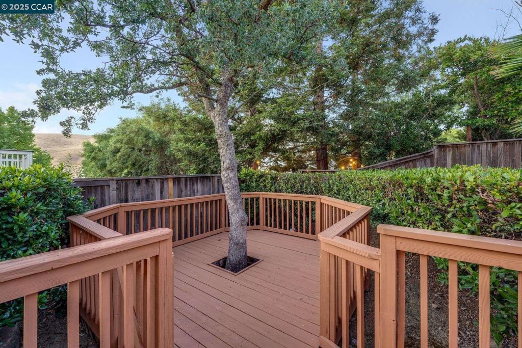 PEACOCK CREEK - Residential