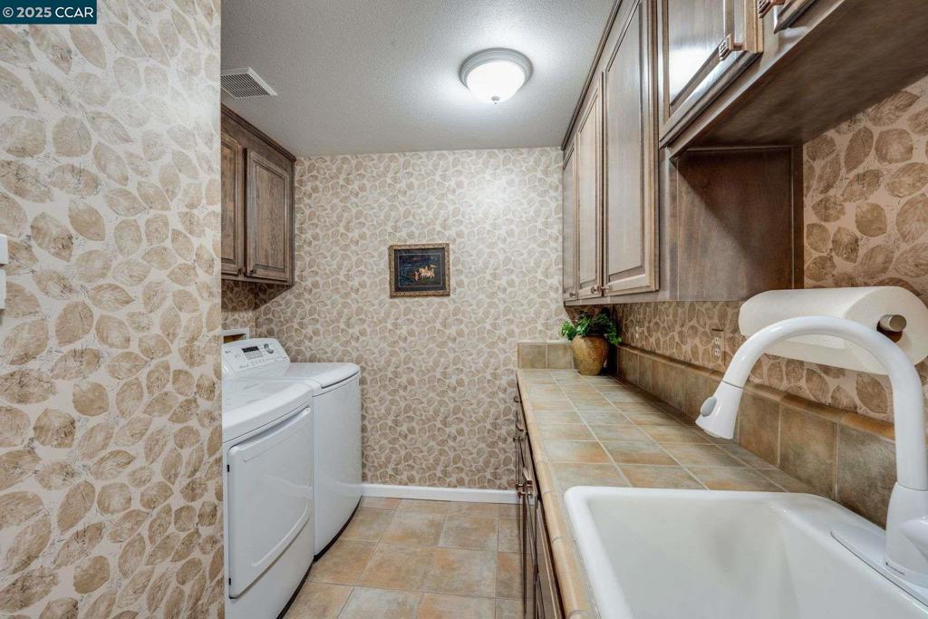 PEACOCK CREEK - Residential