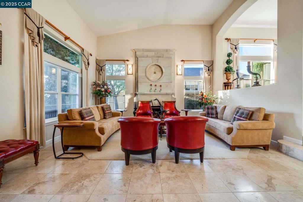 PEACOCK CREEK - Residential