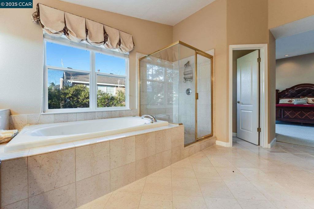 PEACOCK CREEK - Residential