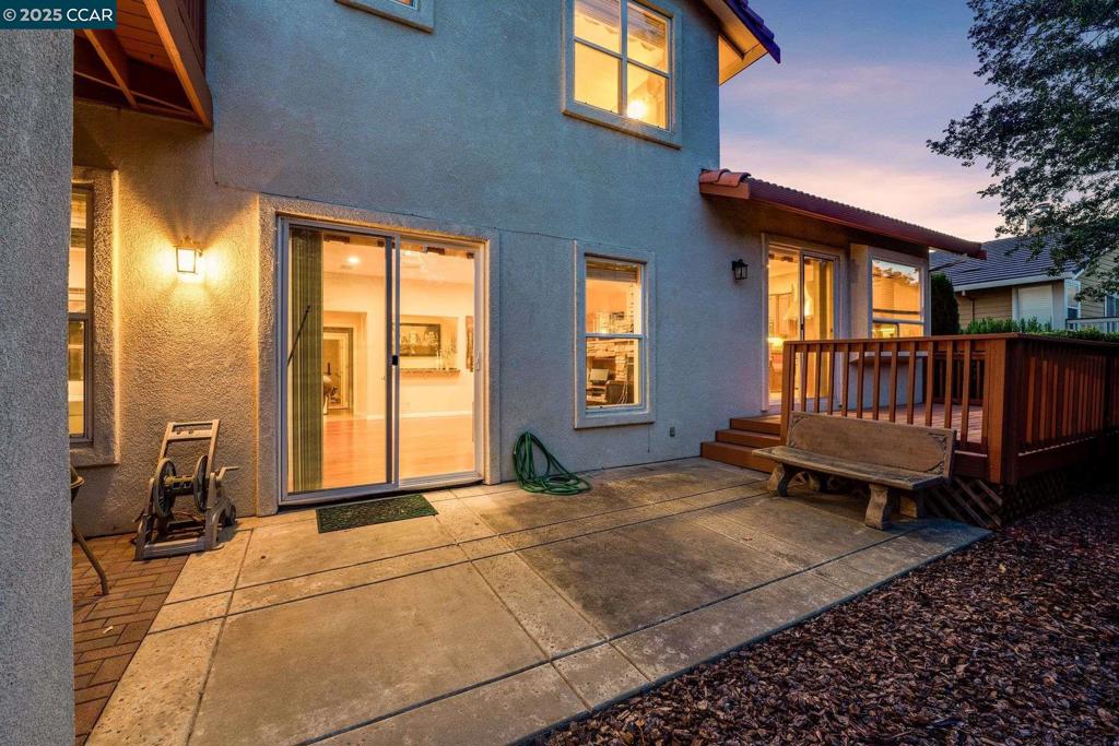 PEACOCK CREEK - Residential