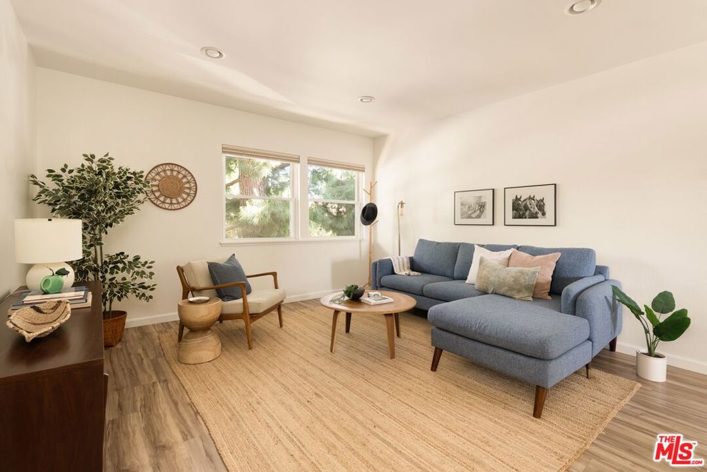3641 Kalsman Drive 4