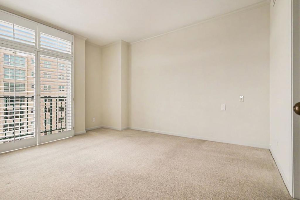 1 Baldwin Avenue 816