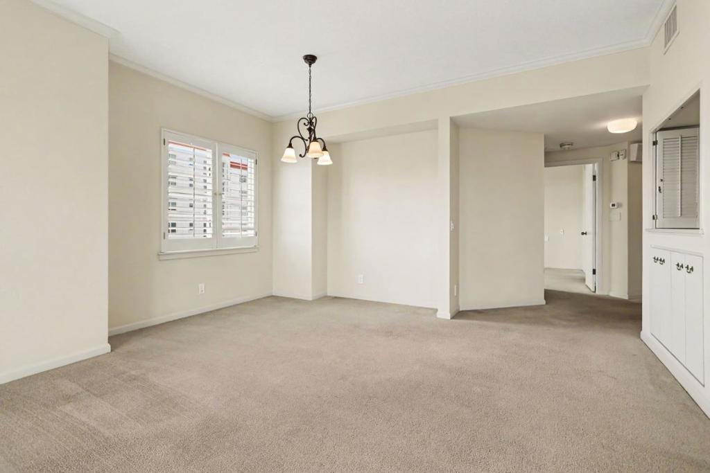 1 Baldwin Avenue 816