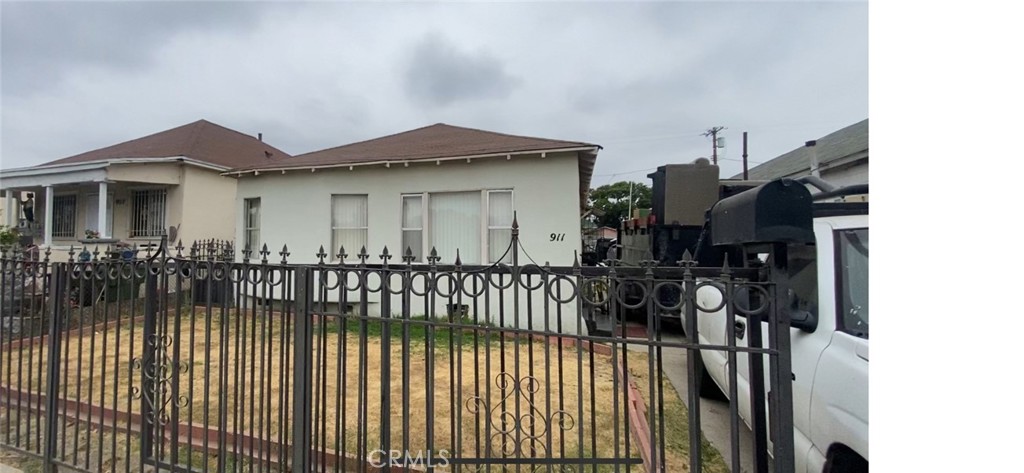 Bring your tool belt make your own upgrade and save money. 3 bedroom 1 bath 1236 sqft with plenty of room to add more units .