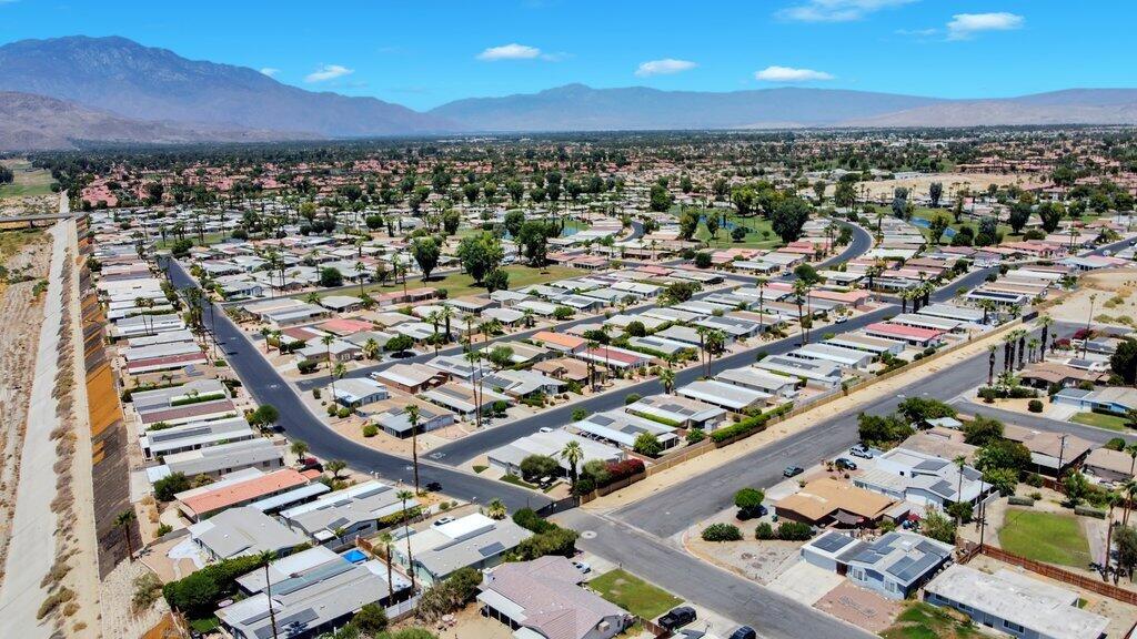 Portola Country Club - Manufactured In Park