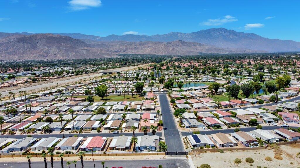 Portola Country Club - Manufactured In Park