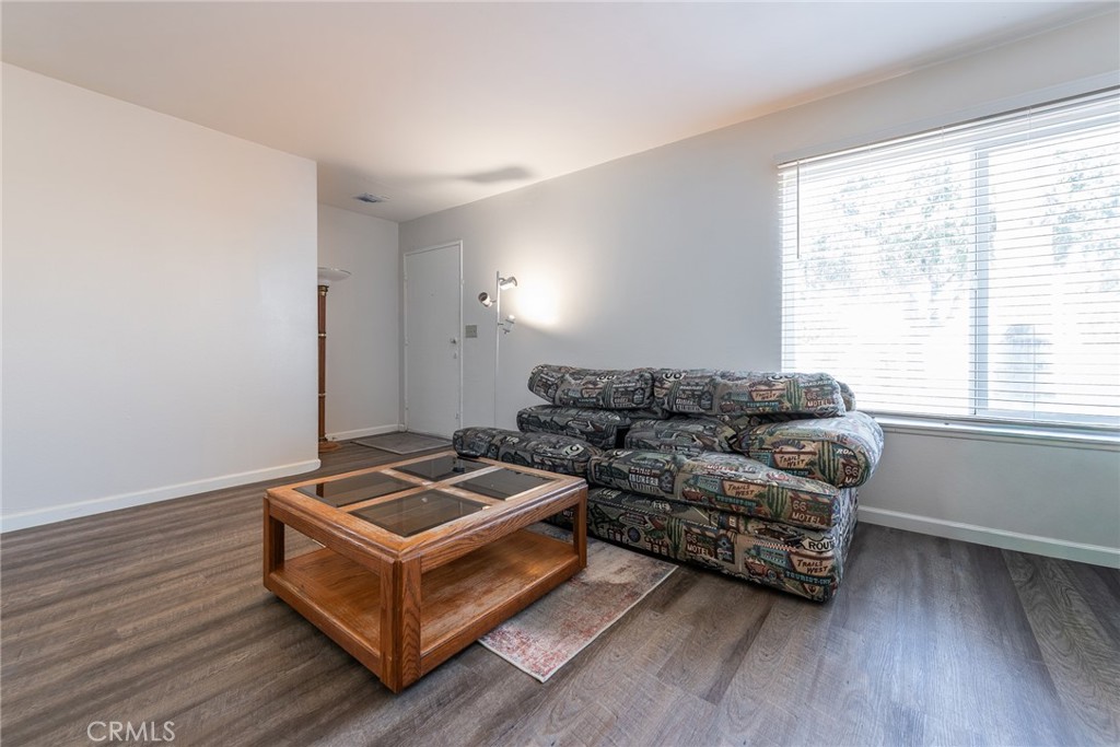 6732 San Joaquin