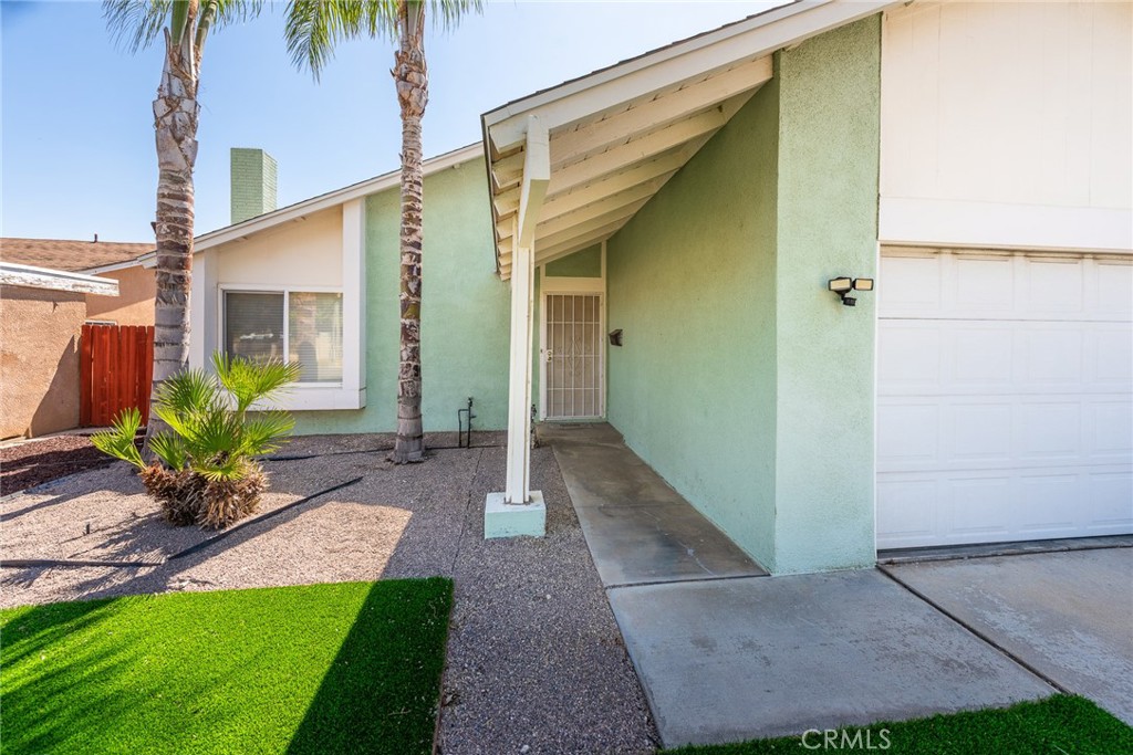 6732 San Joaquin