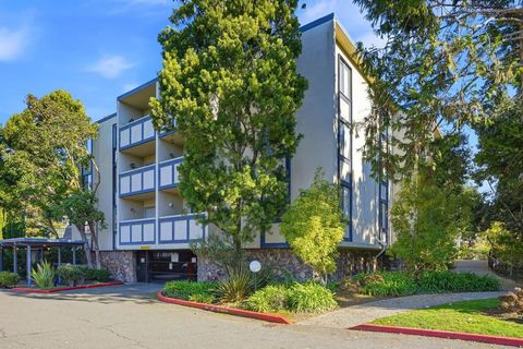 955 Shorepoint Ct 110 Alameda CA 94501