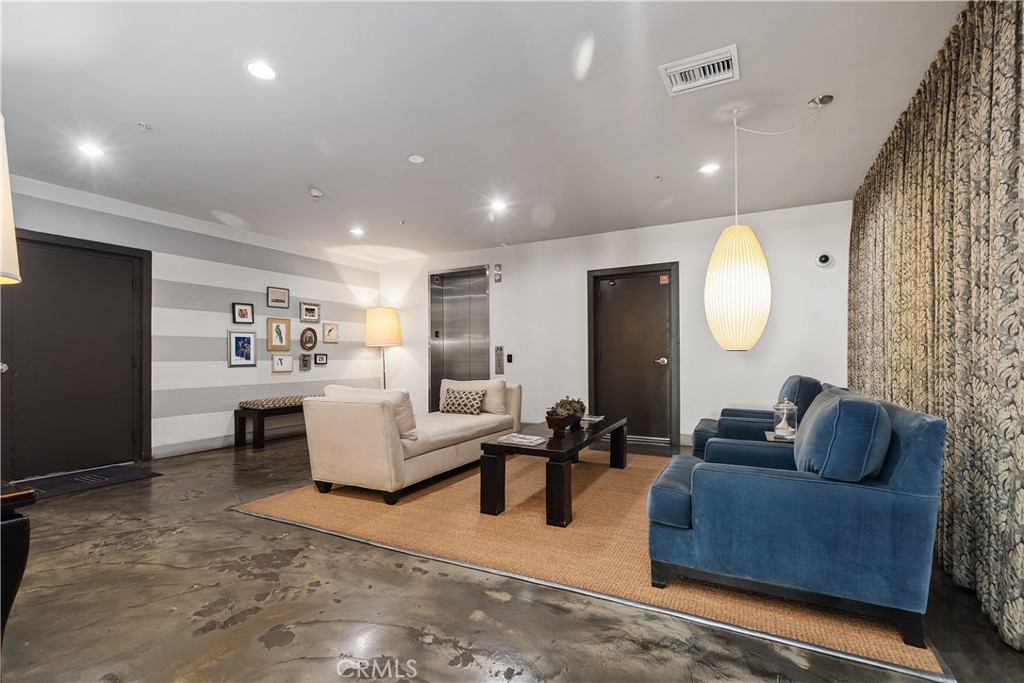 Downtown (DT) - Residential