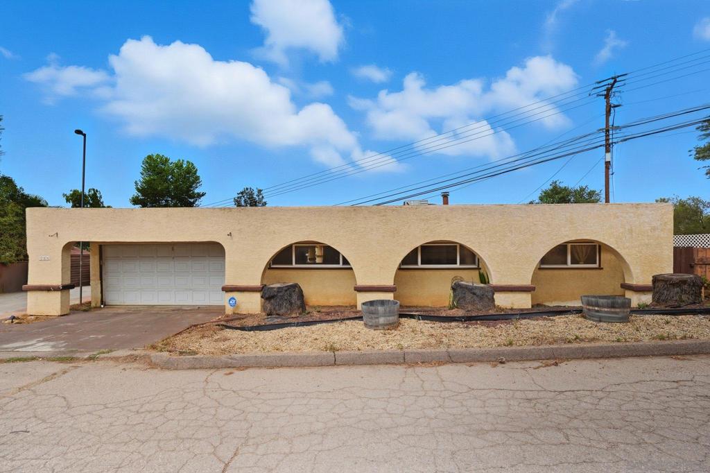 321 North Lane Ln, El Cajon CA 92021