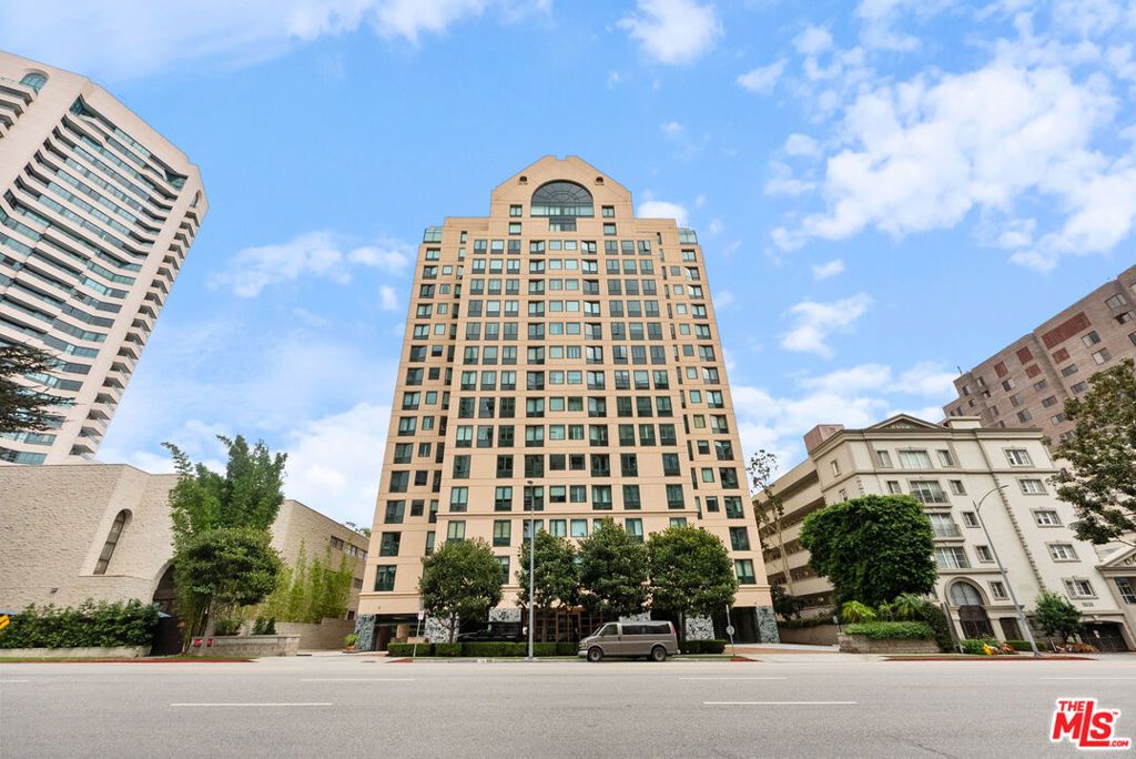 Photo of 10520 Wilshire Boulevard #602, Los Angeles, CA 90024 (MLS # 25598895)