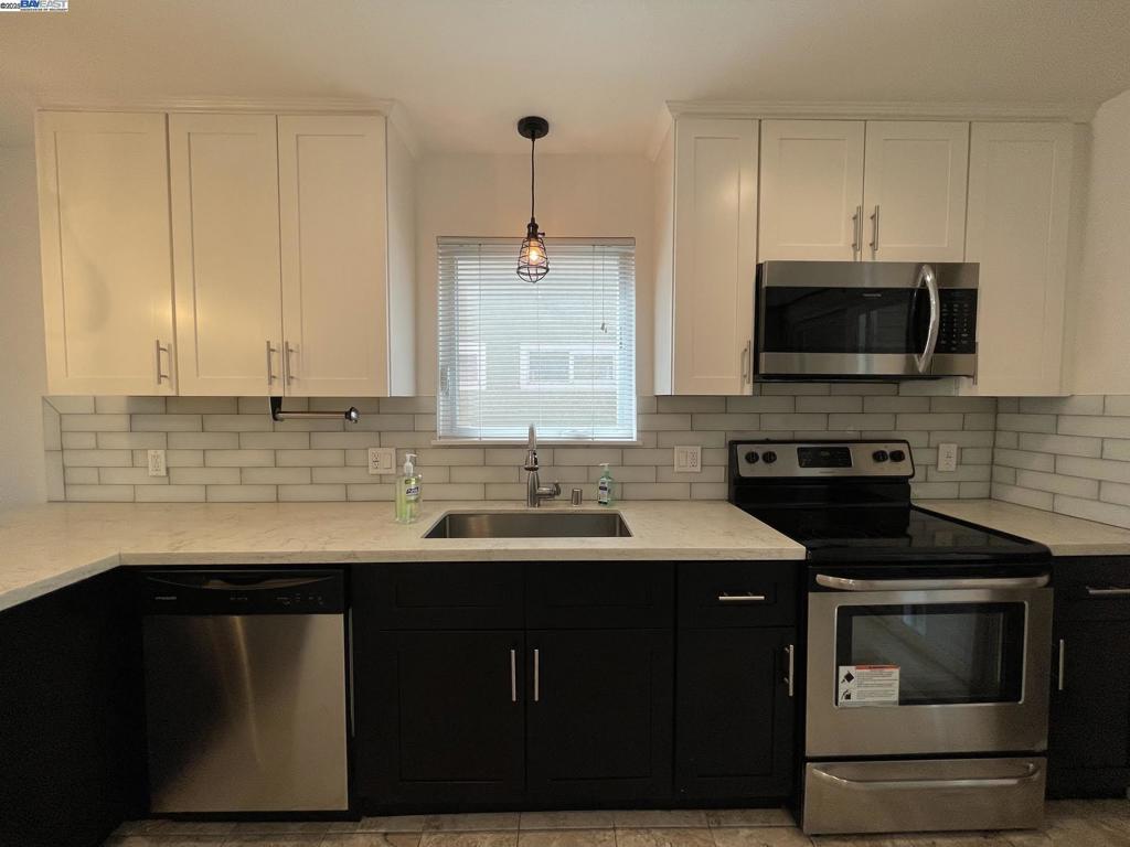 OAK CENTER - Residential Lease