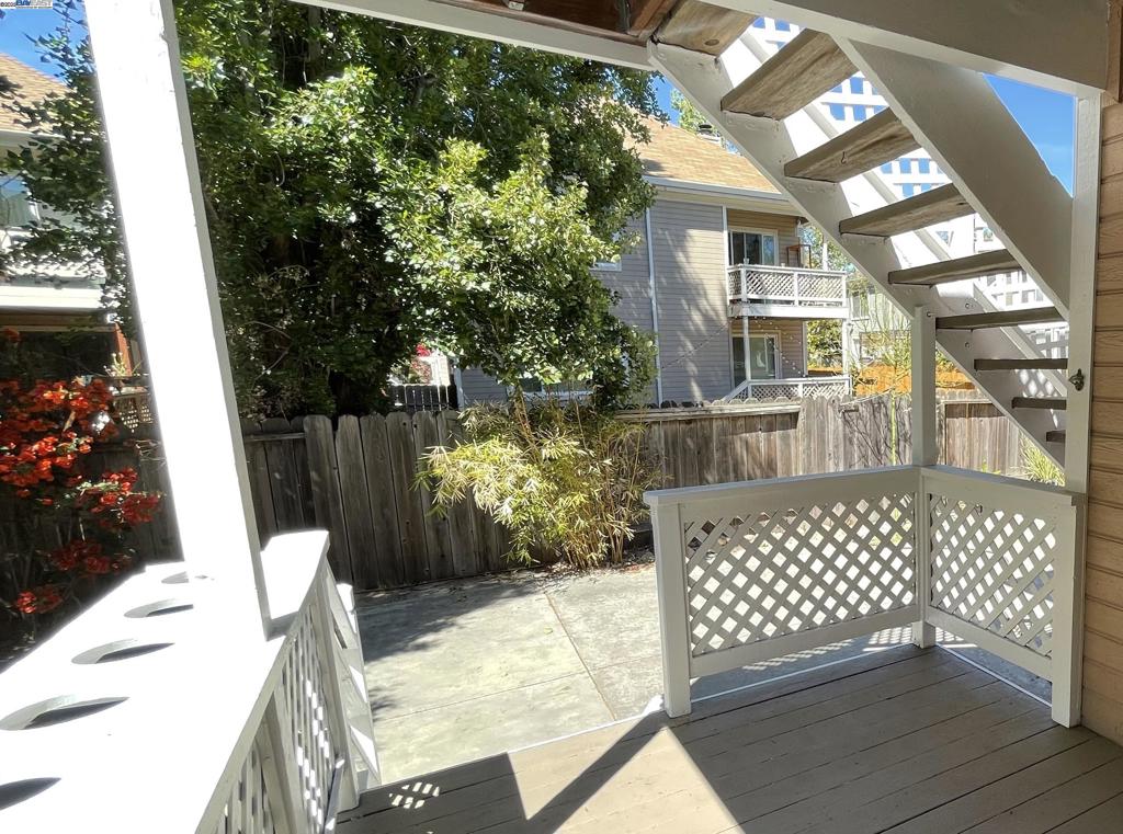 OAK CENTER - Residential Lease