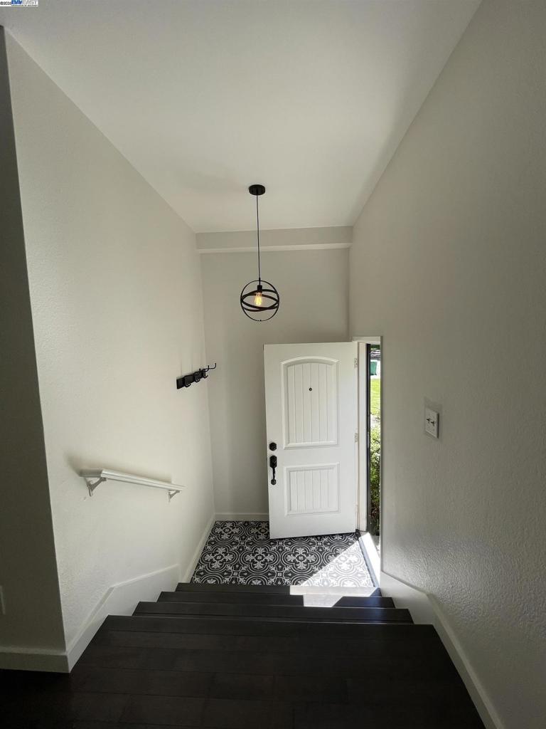 OAK CENTER - Residential Lease