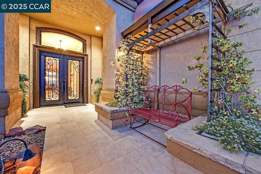 DELTA WATERFRONT ACCESS - Residential