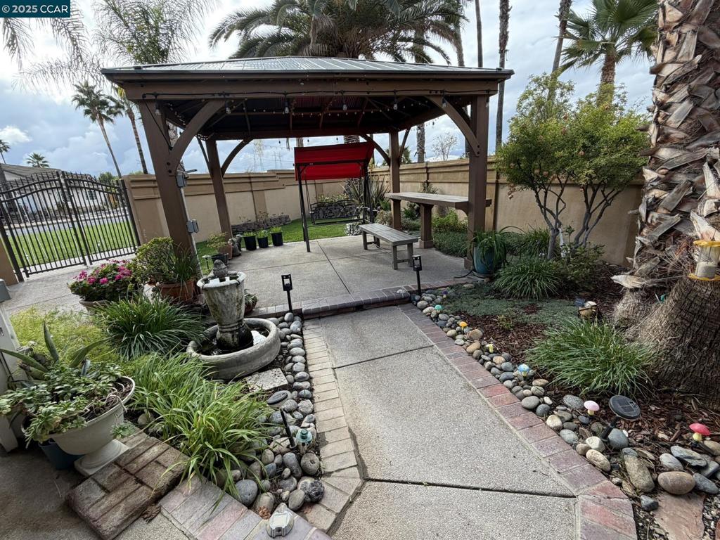 DELTA WATERFRONT ACCESS - Residential