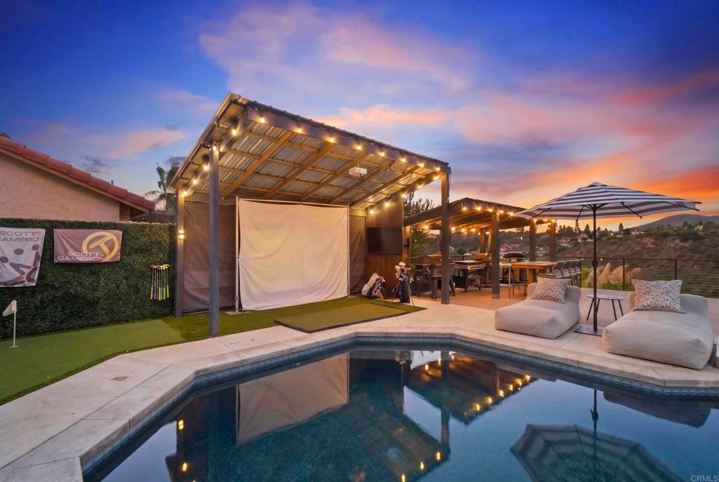 641 Redlands Place