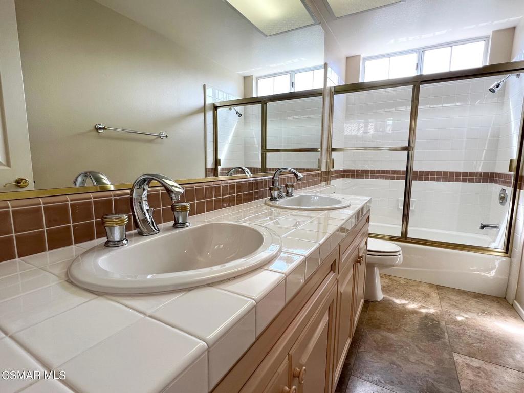 Executive I / Rancho Conejo-390 - 1004342 - Residential Lease