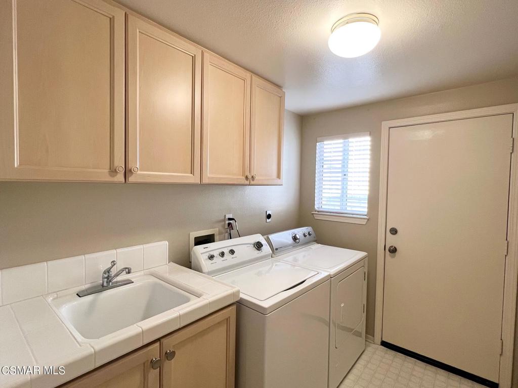 Executive I / Rancho Conejo-390 - 1004342 - Residential Lease