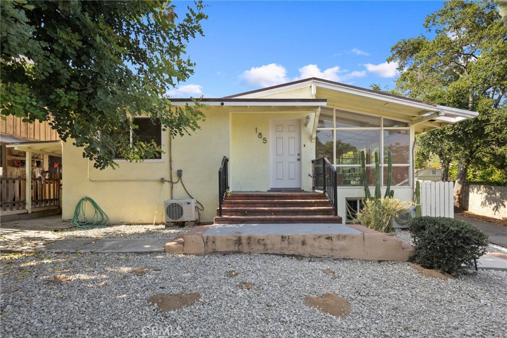 181 E Alegria Avenue