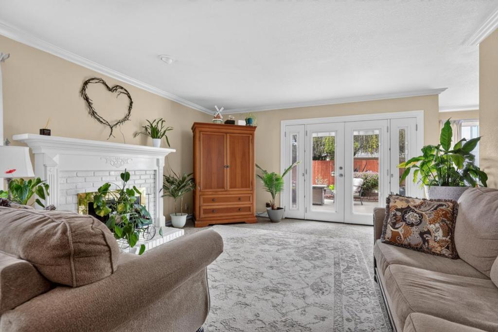 363 Greenwich Way
