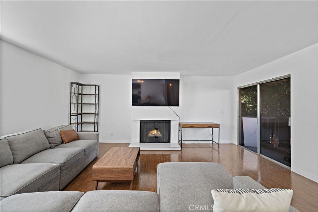 Photo of 15080 Victory #205, Van Nuys, CA 91411 (MLS # SR26010738)