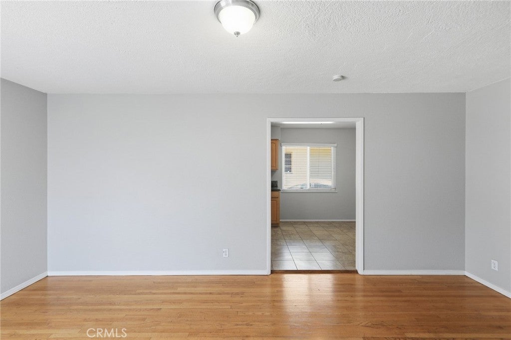 1160 E 27th