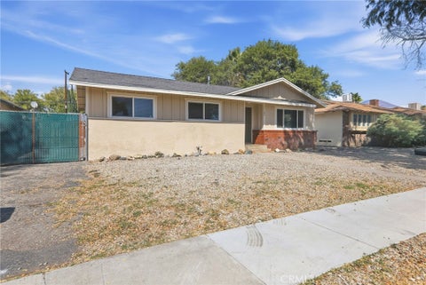 Photo of 1160 E 27th ST, San Bernardino, CA 92404 (MLS # OC26188999)
