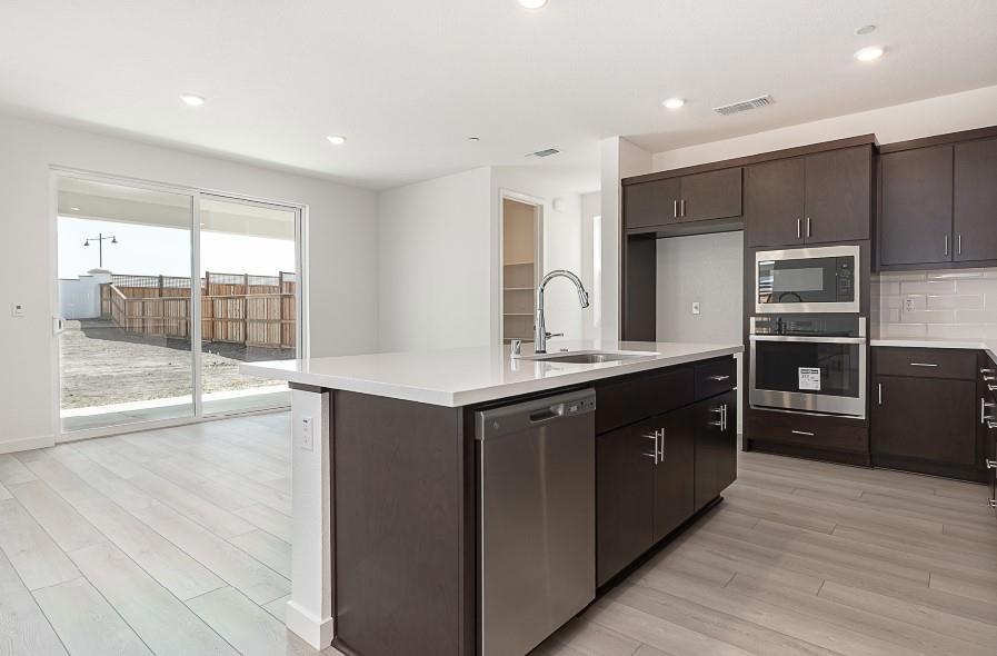 Properties 4 3063 Benetti Street