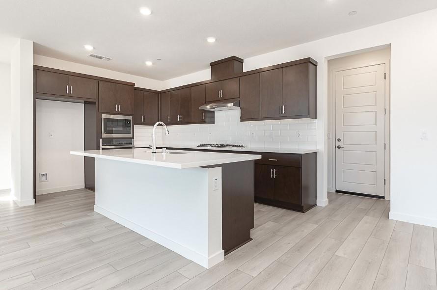 Properties 3 3063 Benetti Street