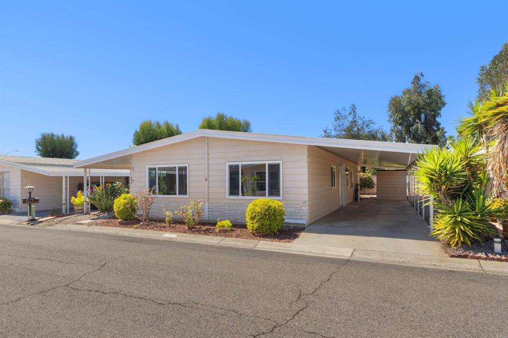 2250 N Broadway SPC 4