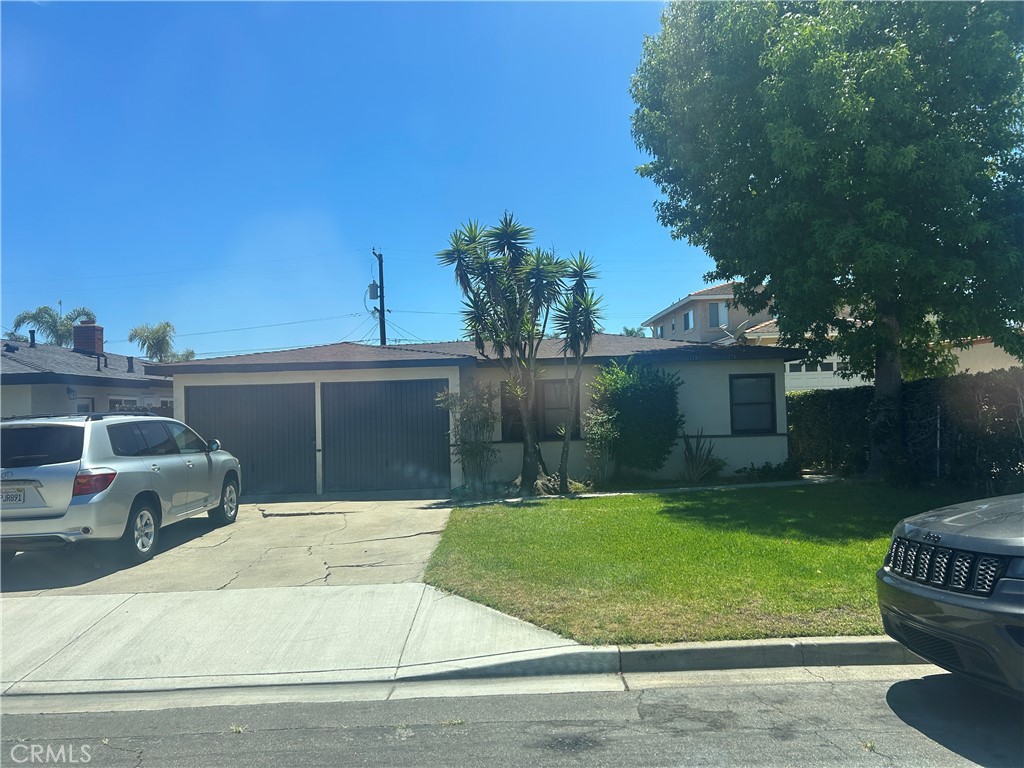 Original duplex is Eastside Costa Mesa. The front unit features 2 bedrooms, 1 bathroom, living room, kitchen w/dining area, laundry room off the kitchen, and a 1 car garage. The back unit has 3 bedrooms, 1 bathroom, kitchen w/dining area, inside laundry area off the kitchen, a large private patio, and a 1 car garage. Sale is subject to a 1031 exchange.