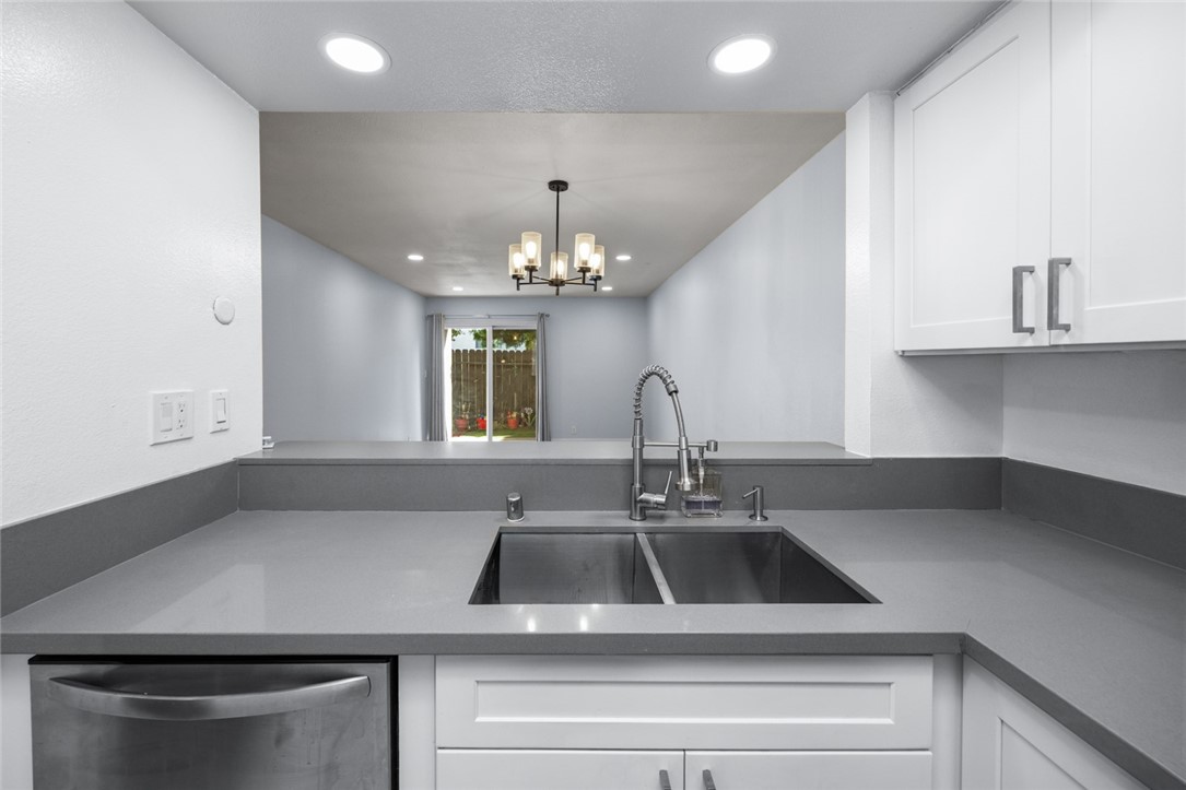 Wilshire Westmont HOA - Residential