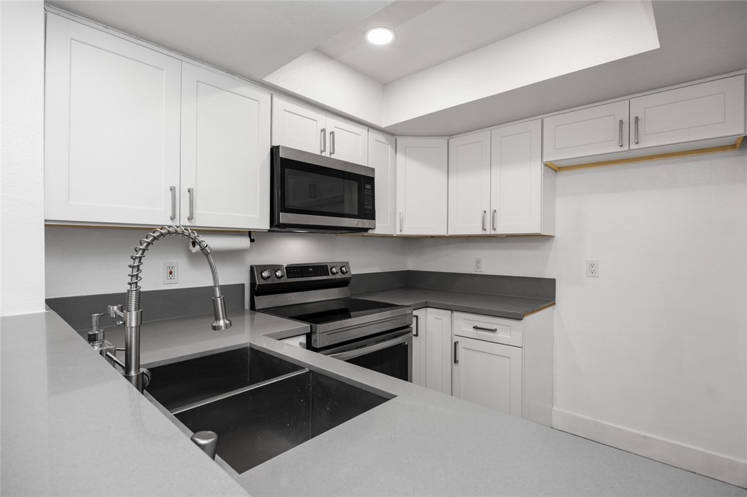 Wilshire Westmont HOA - Residential