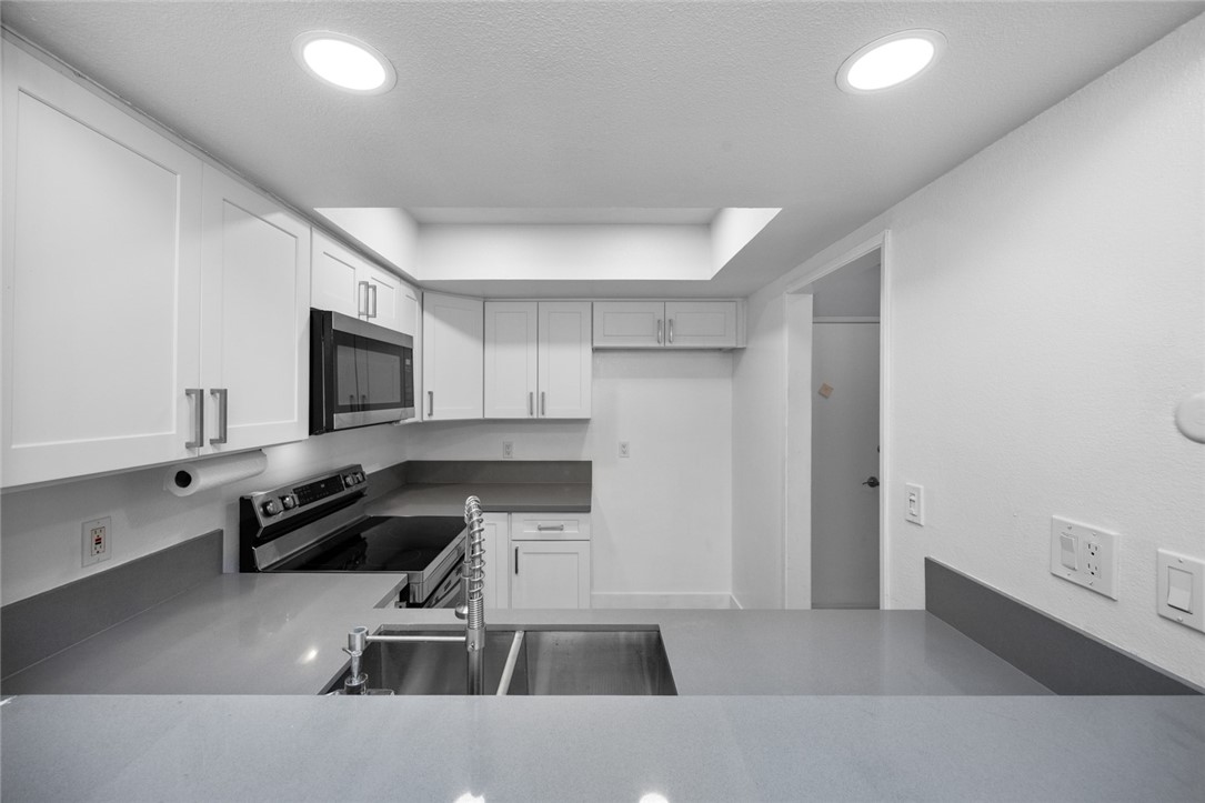 Wilshire Westmont HOA - Residential