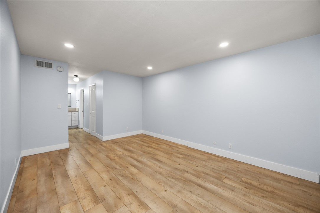 Wilshire Westmont HOA - Residential