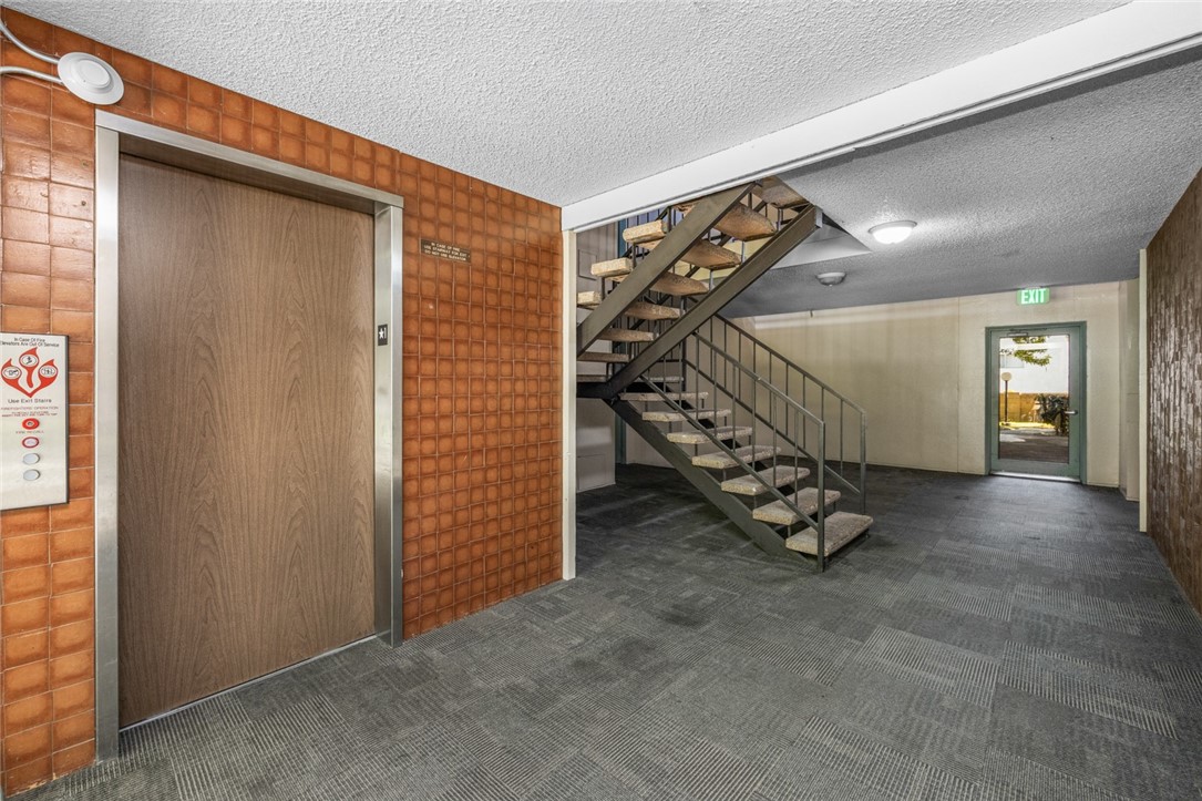 Wilshire Westmont HOA - Residential
