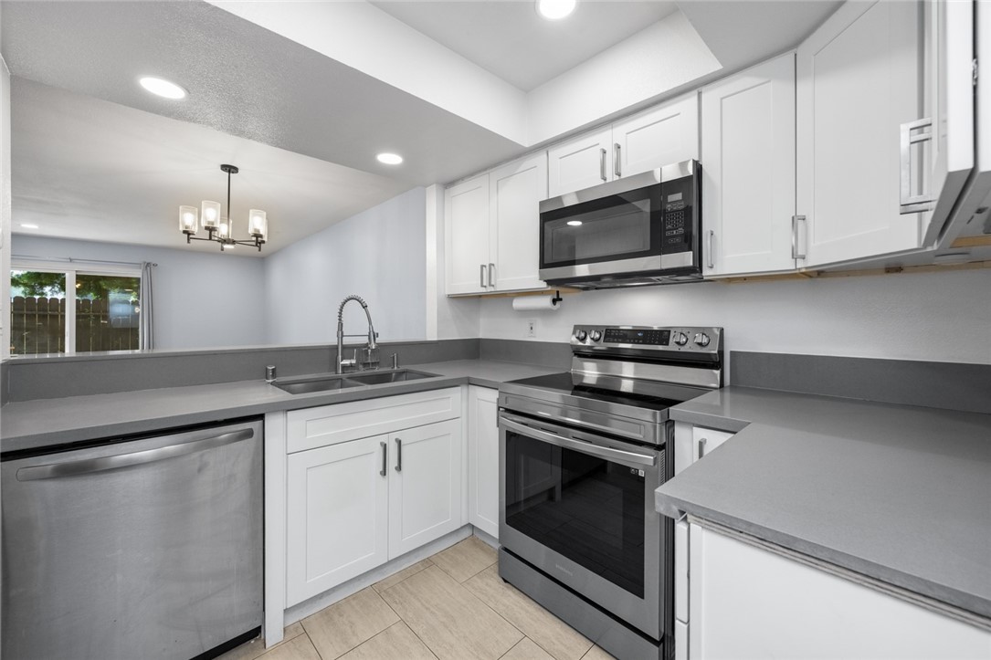 Wilshire Westmont HOA - Residential