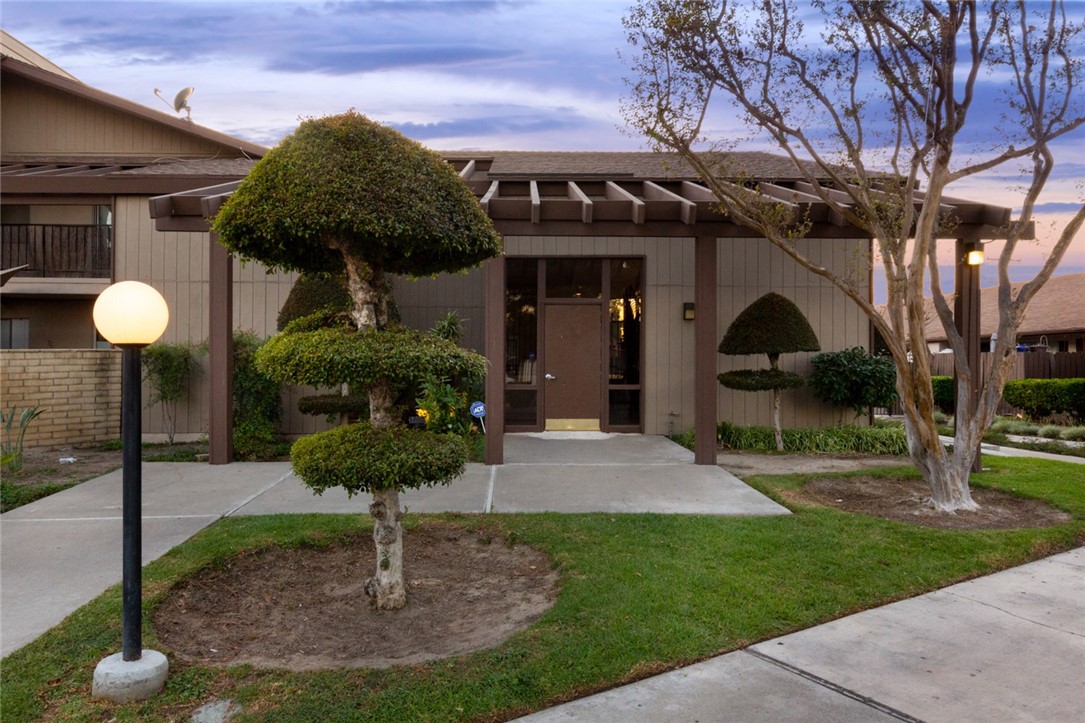 Wilshire Westmont HOA - Residential