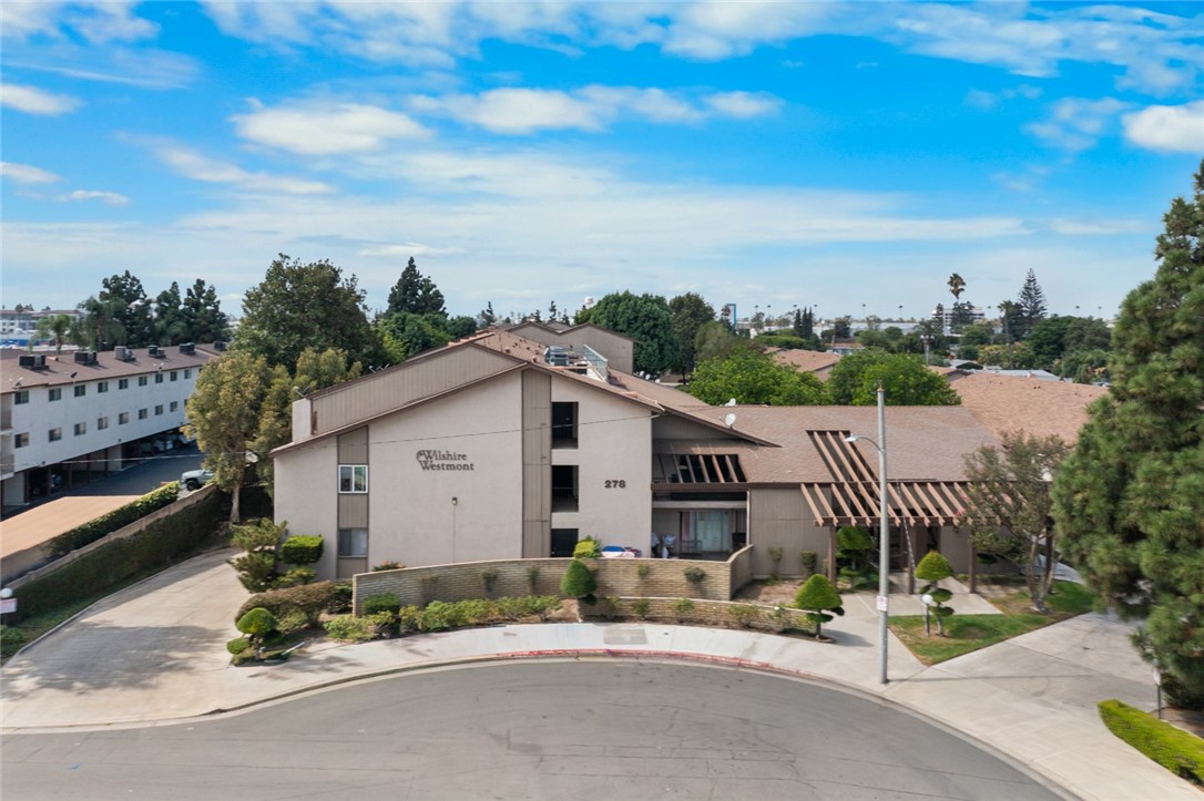Wilshire Westmont HOA - Residential