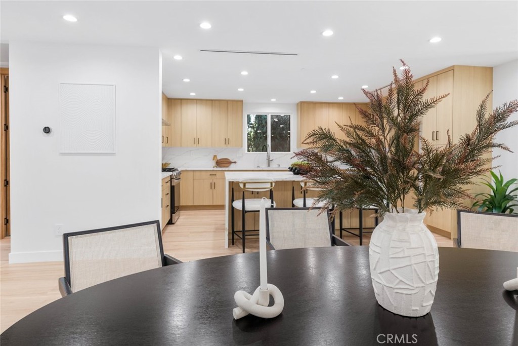 8369 Vine Valley Drive