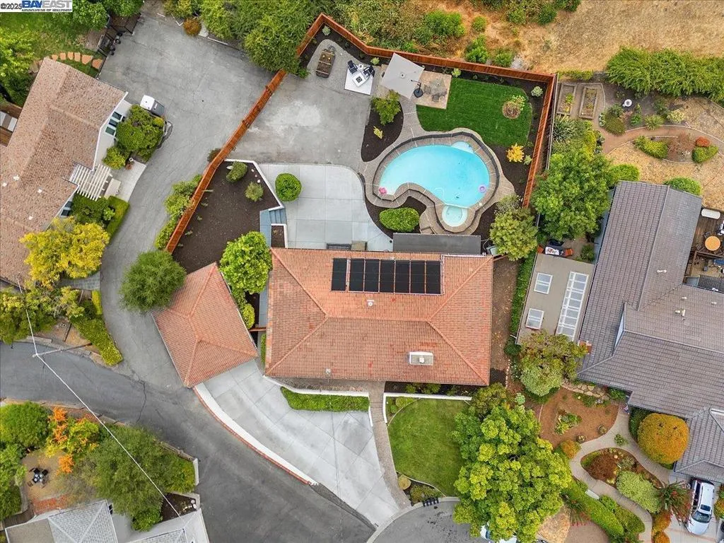 Lafayette, California 94549, United States, 3 Bedrooms Bedrooms, ,2 BathroomsBathrooms,Residential,Active,209967