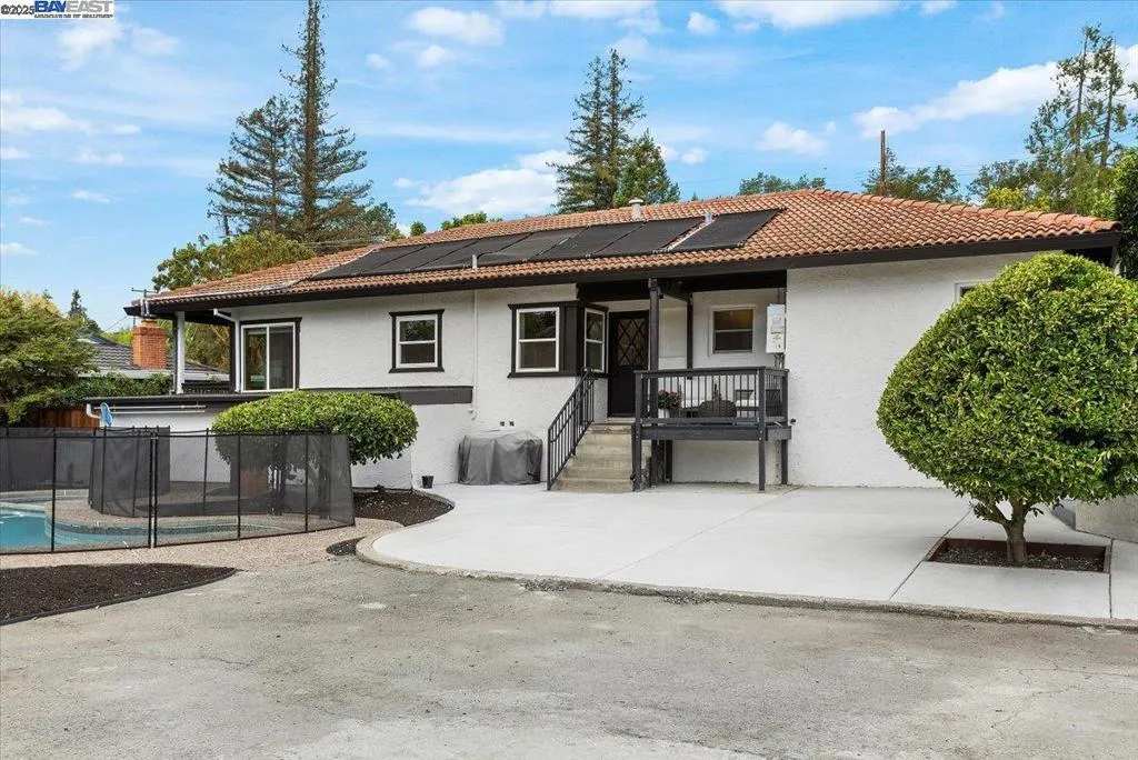 Lafayette, California 94549, United States, 3 Bedrooms Bedrooms, ,2 BathroomsBathrooms,Residential,Active,209967