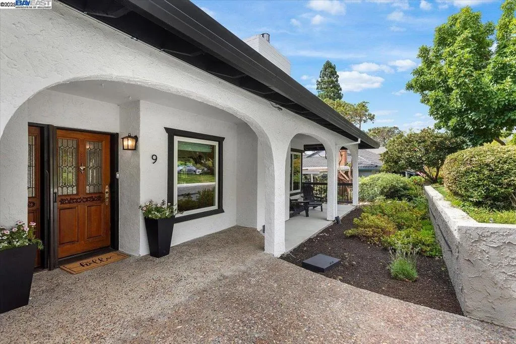 Lafayette, California 94549, United States, 3 Bedrooms Bedrooms, ,2 BathroomsBathrooms,Residential,Active,209967