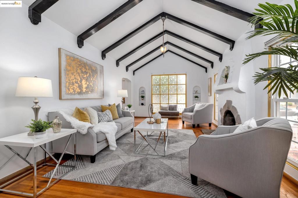 ARROYO PARK - Residential